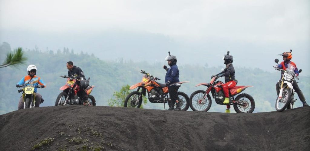 kintamani-bali-dirt-bikes-tour-1-1024x684